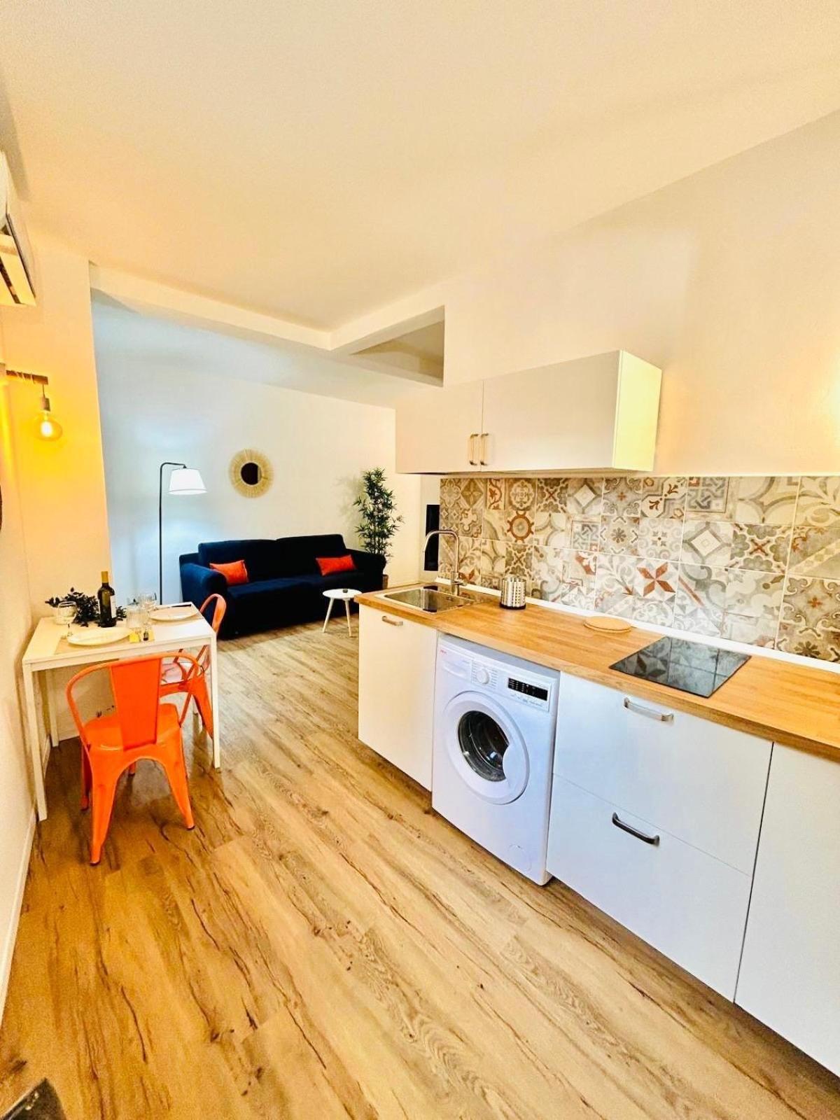 The Shelter Island Apartment คาตาเนีย ภายนอก รูปภาพ